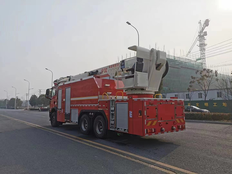 举伸平台消防车