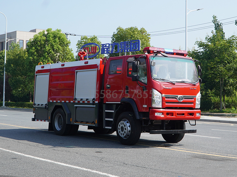 6.3吨四驱泡沫消防车
