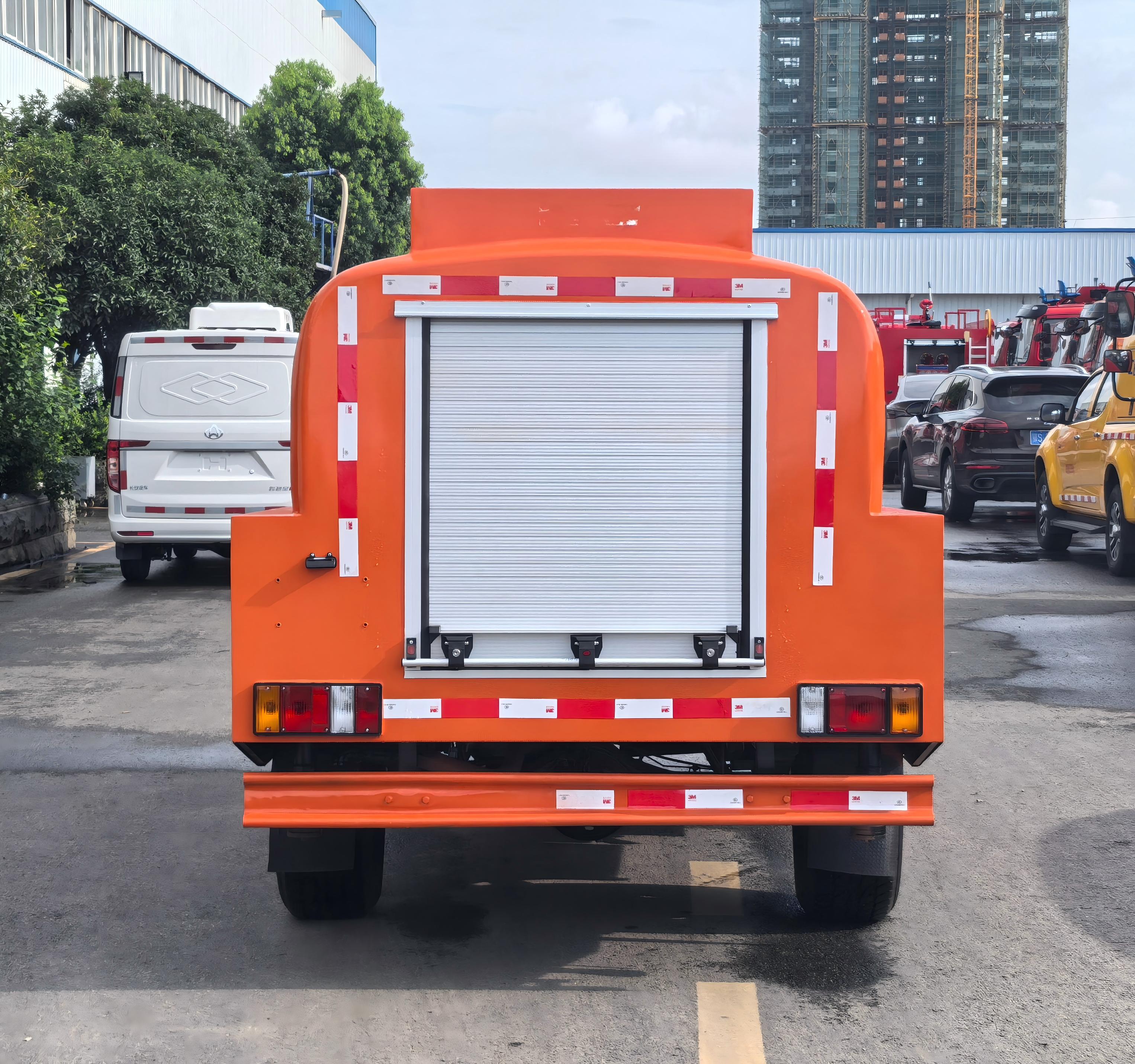 1.7吨四驱森林消防车