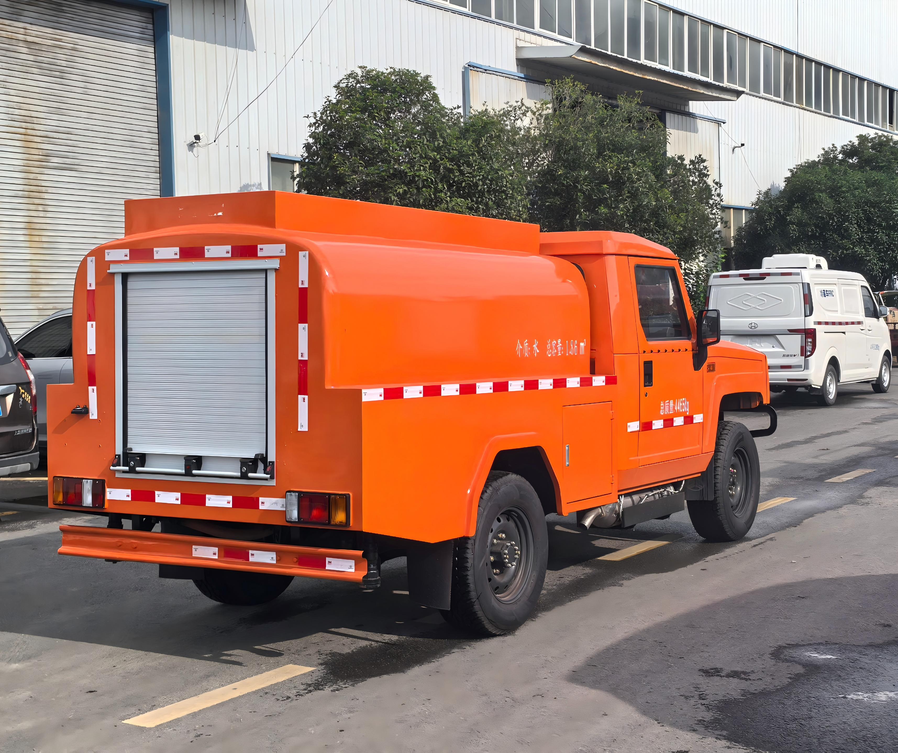 1.7吨四驱森林消防车