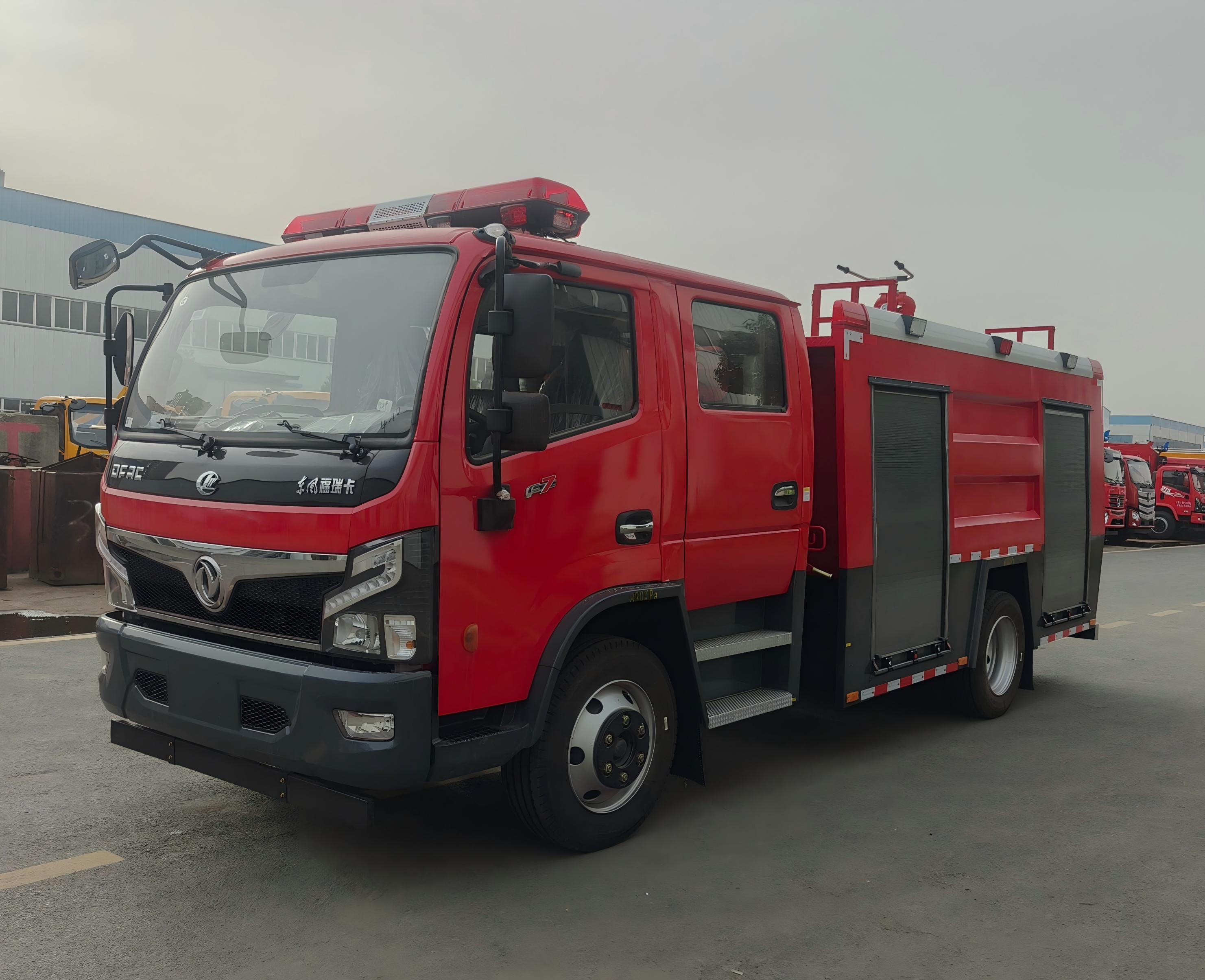 东风5吨水罐消防车
