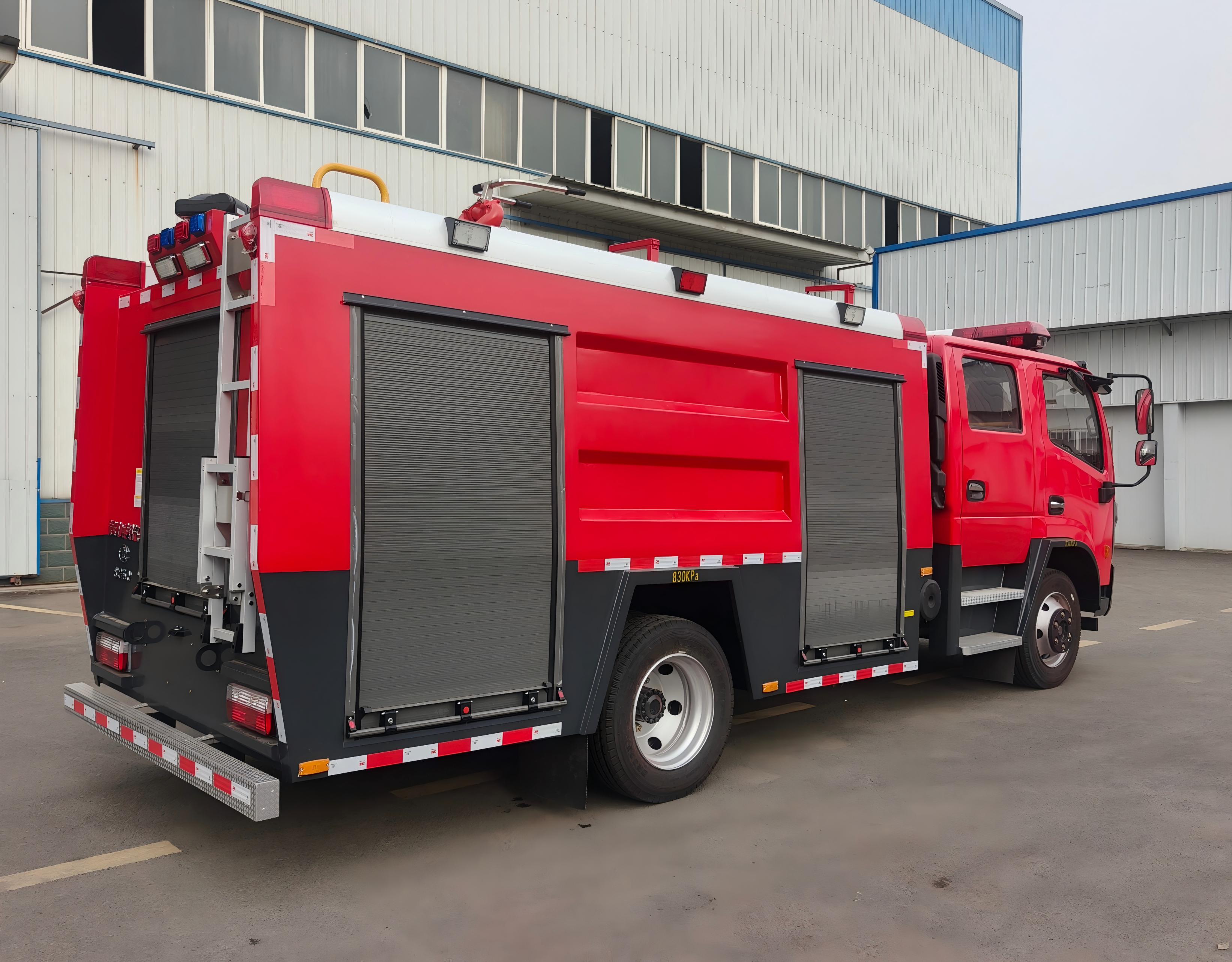 东风5吨水罐消防车